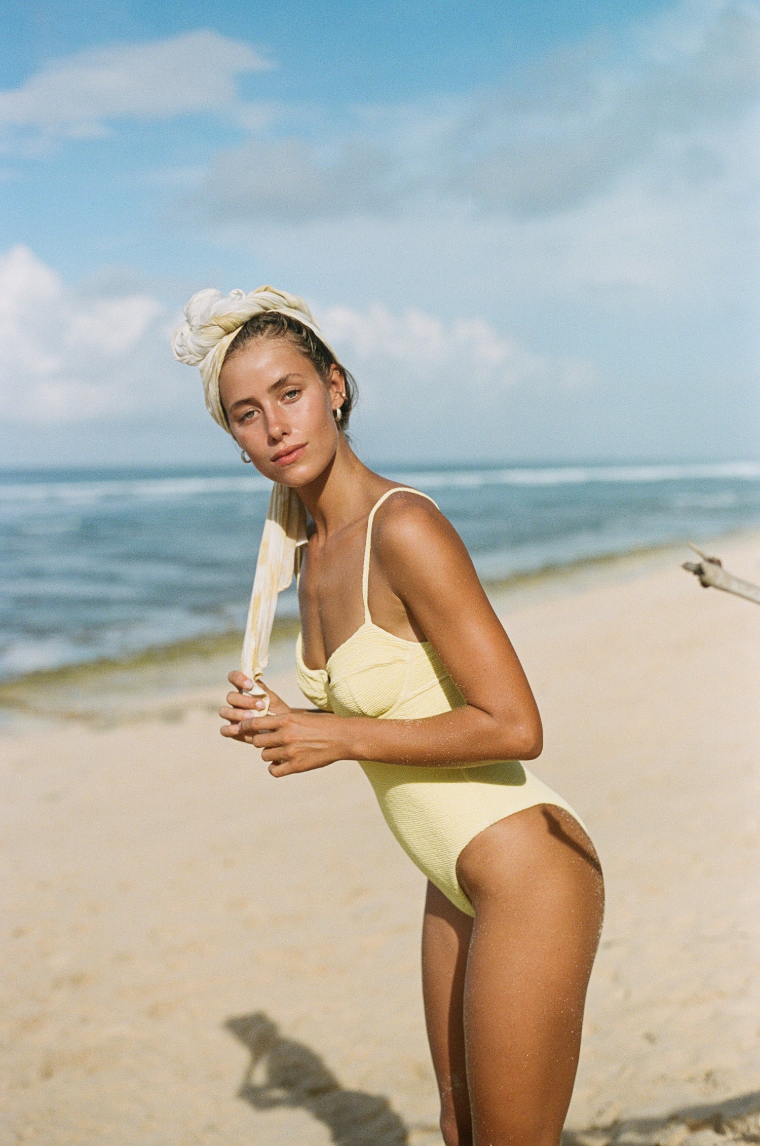 ESCAPE UNDERWIRE ONE PIECE - LEMON