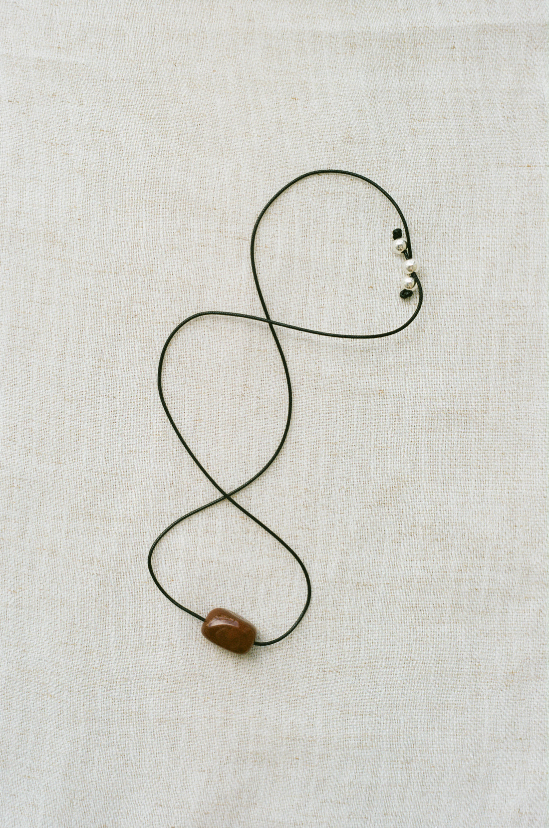 ARLO NECKLACE - PEBEL