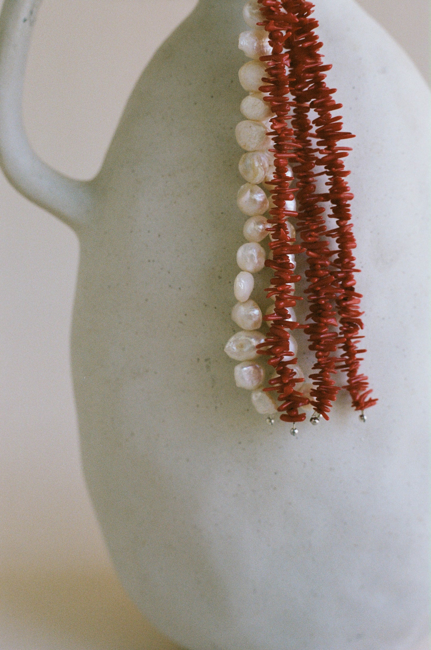 CARO KEYCHAIN- CLAY PEARL