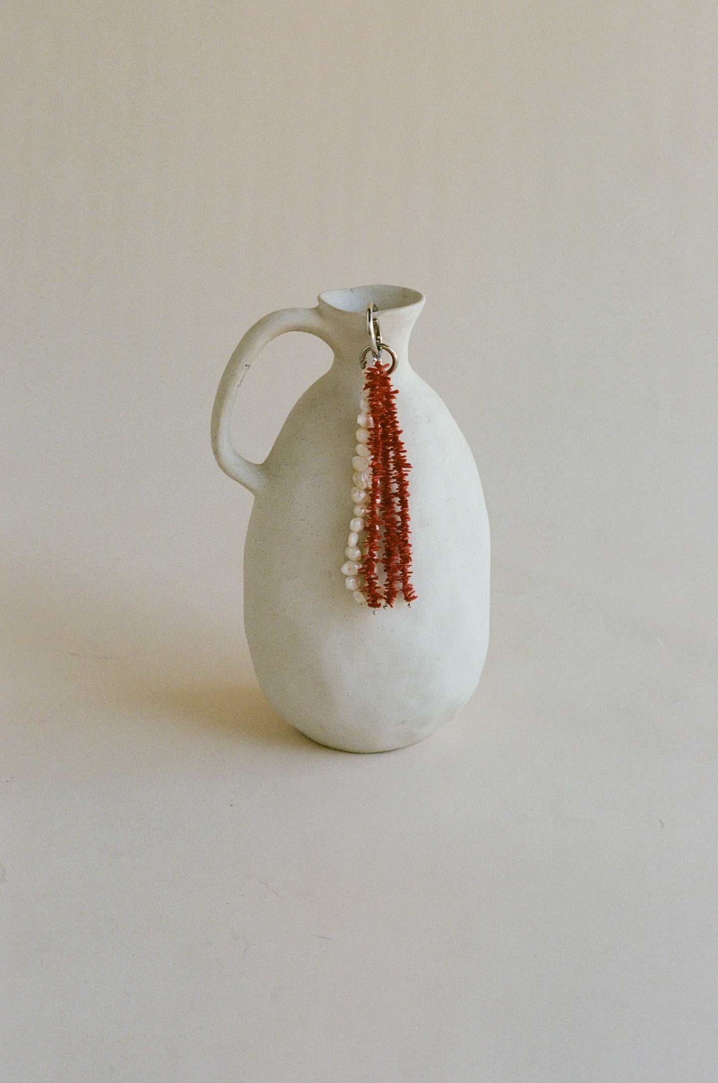 CARO KEYCHAIN- CLAY PEARL