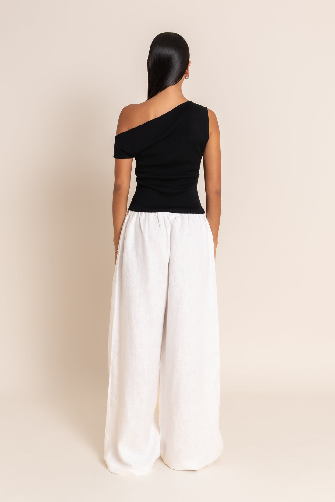 LEYA TOP - BLACK