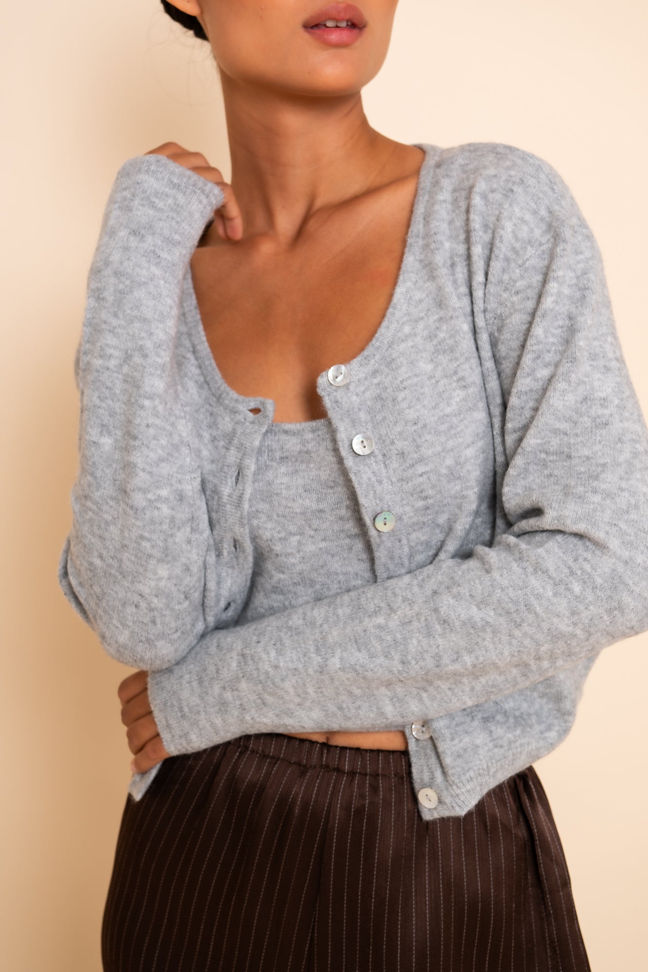 SHILO CARDI - GREY