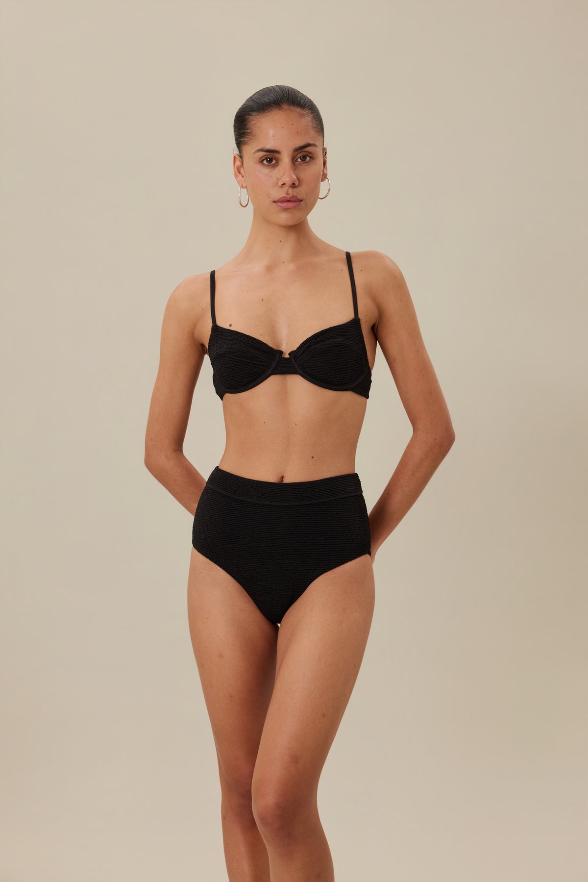 NAIA TOP - BLACK