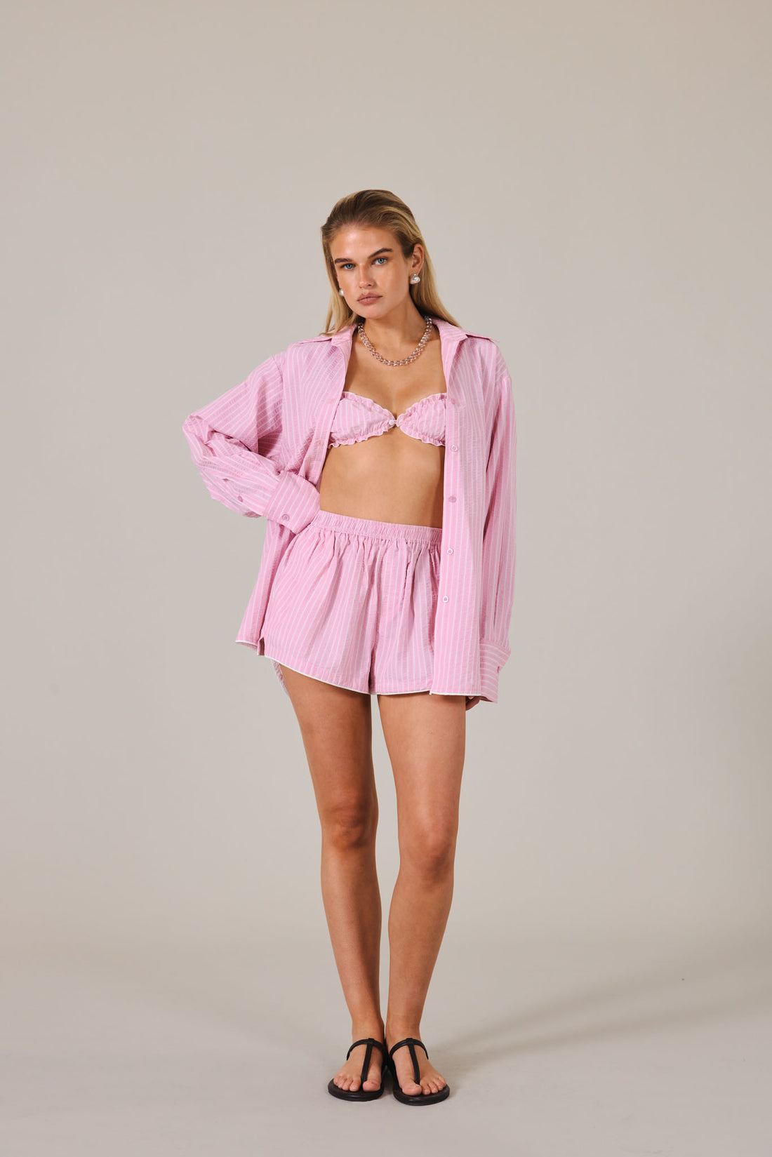 SABINE SHORT - PETAL