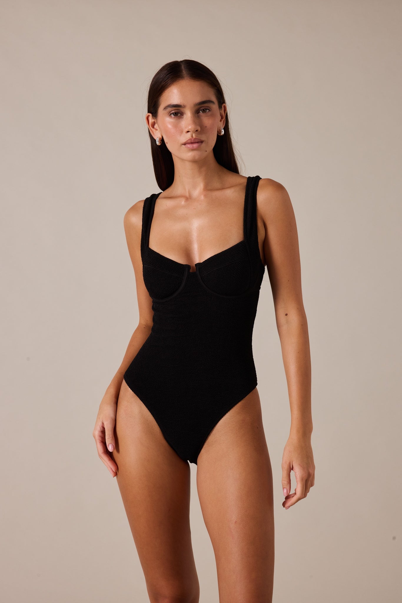 CLAUDE ONE PIECE - BLACK